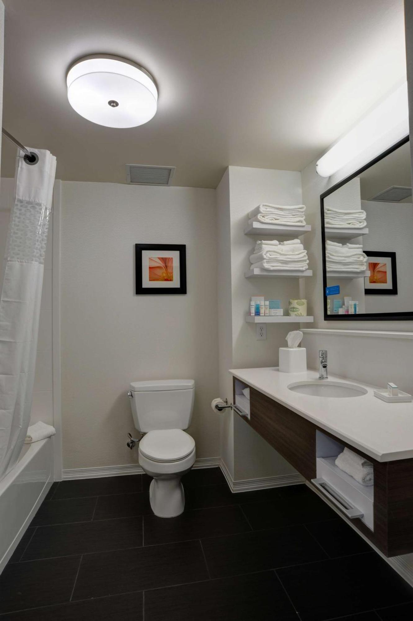 Hampton Inn & Suites Ardmore Bagian luar foto