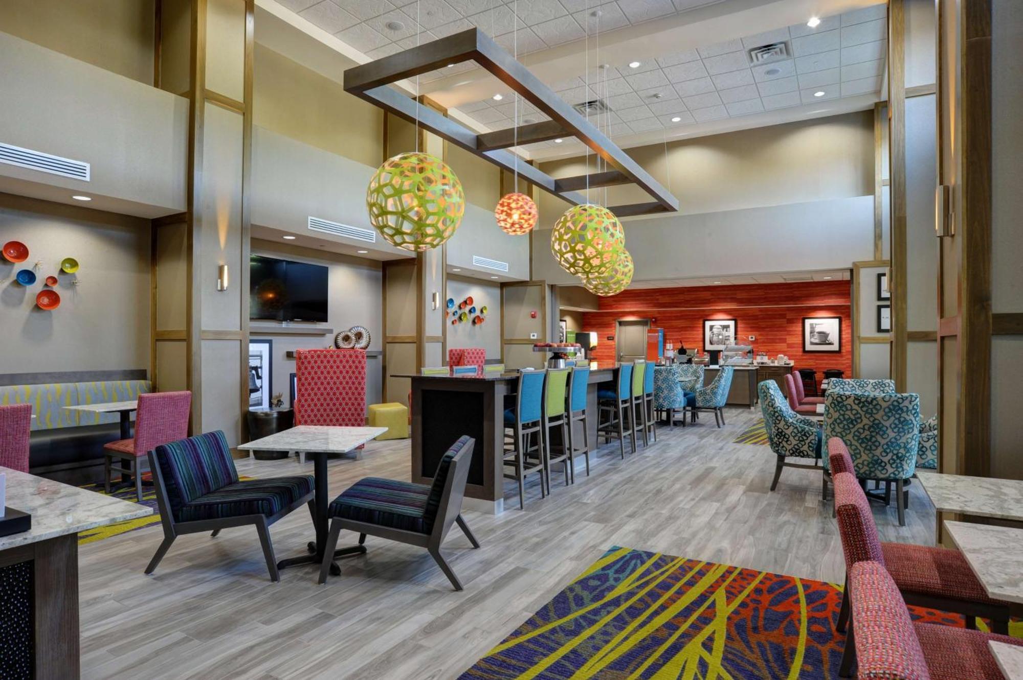 Hampton Inn & Suites Ardmore Bagian luar foto