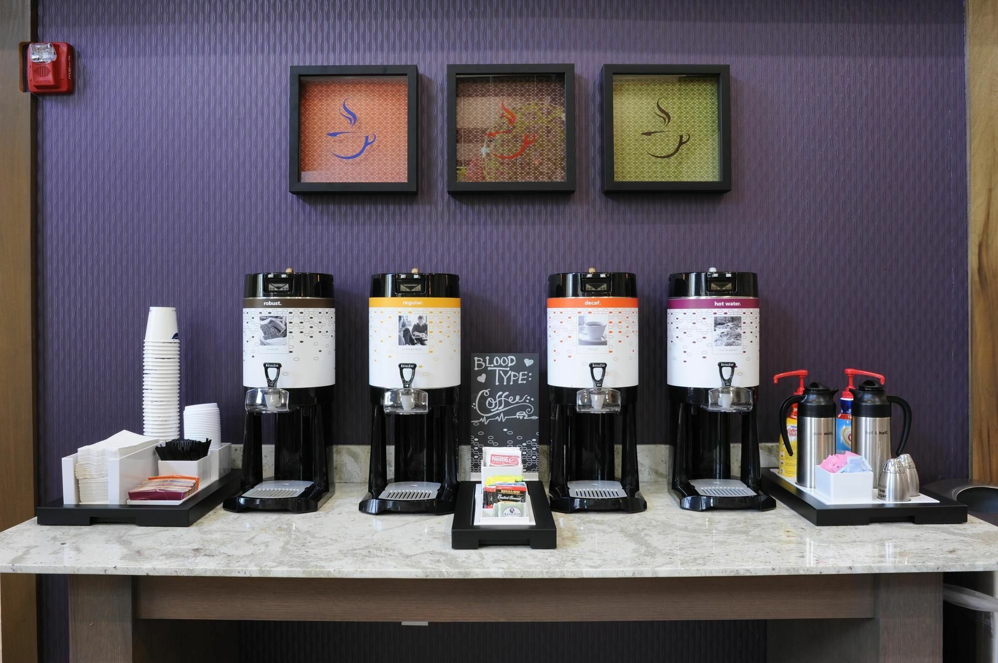 Hampton Inn & Suites Ardmore Bagian luar foto